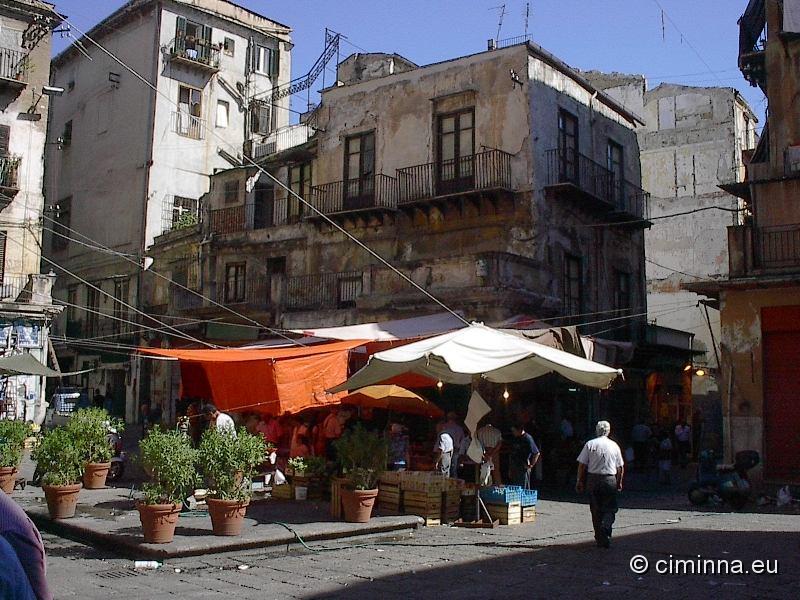 ../Images/Palermo_LaVucciria55.jpg