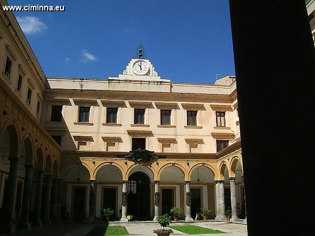 Palermo_FacoltaGiurispudenza_atrio2 