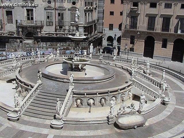 Palermo_Piazza_Pretoria_0325 