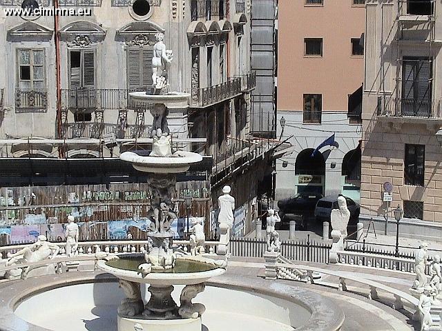 Palermo_Piazza_Pretoria_324 